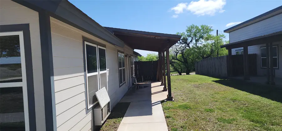 1600 W Commerce #5, Eastland, TX 76448 - #3