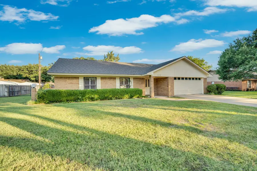 106 Garland Drive, Hillsboro, TX 76645 - #2