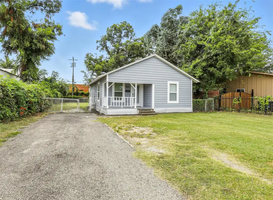 3212 Galvez Avenue, Fort Worth, TX 76111 - #2