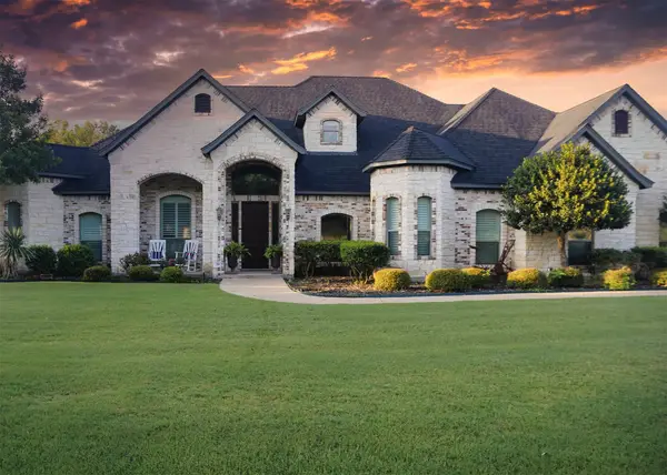 3840 Angela Court, Midlothian, TX 76065