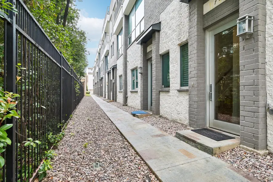744 Cannen John Lane, Dallas, TX 75204 - #3
