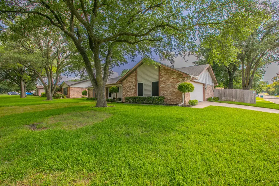 241 Travis Lane, Hewitt, TX 76643 - #2
