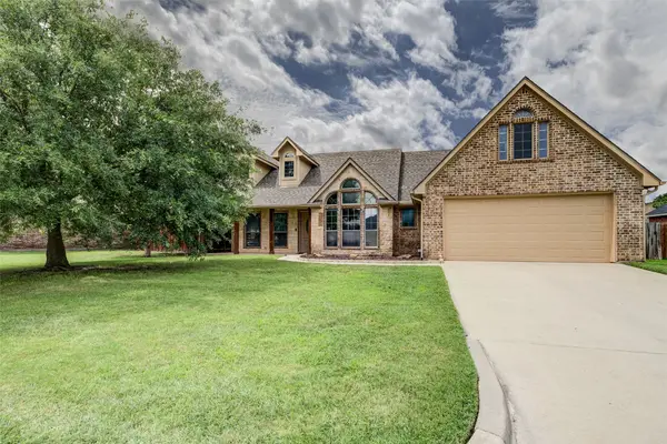 2105 Ridgewood Drive, Bridgeport, TX 76426