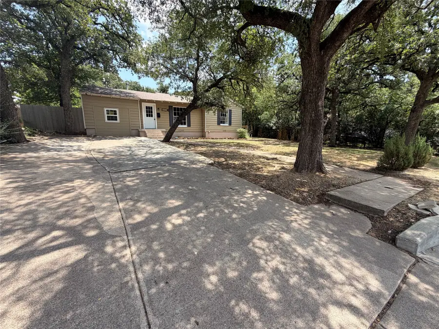 2613 Stark Street, Fort Worth, TX 76112 - #3