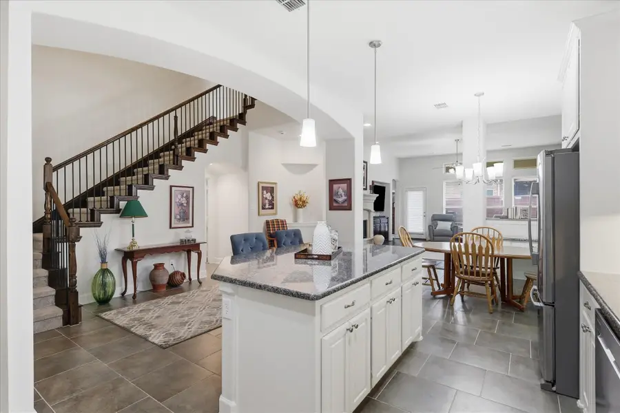 2713 Cole Castle Drive, Lewisville, TX 75056 - #2