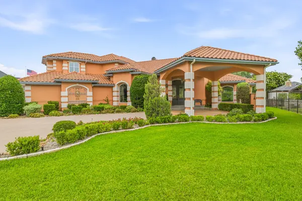 2002 W Emerald Bend Court, Granbury, TX 76049