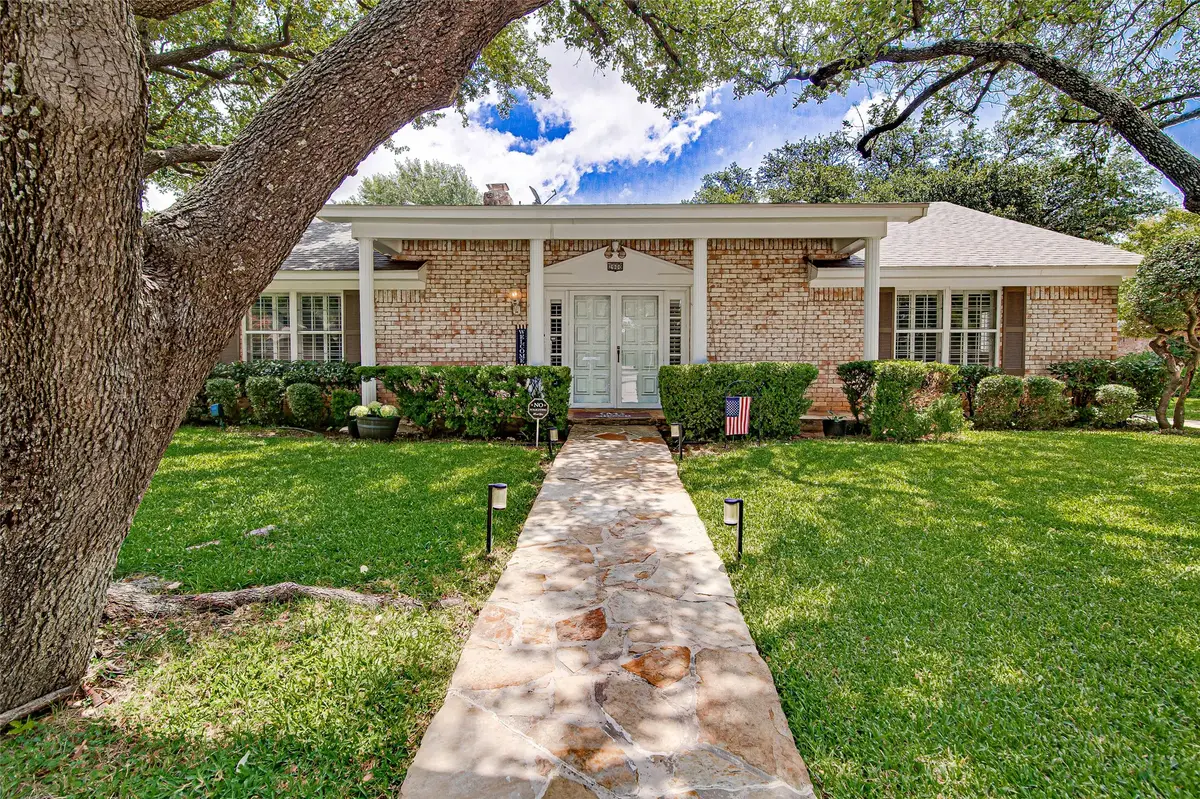 2900 Bedfordshire, Bedford, TX 76021 - #1