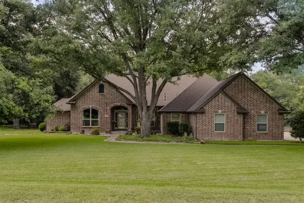 515 Seneca Drive, Waxahachie, TX 75165
