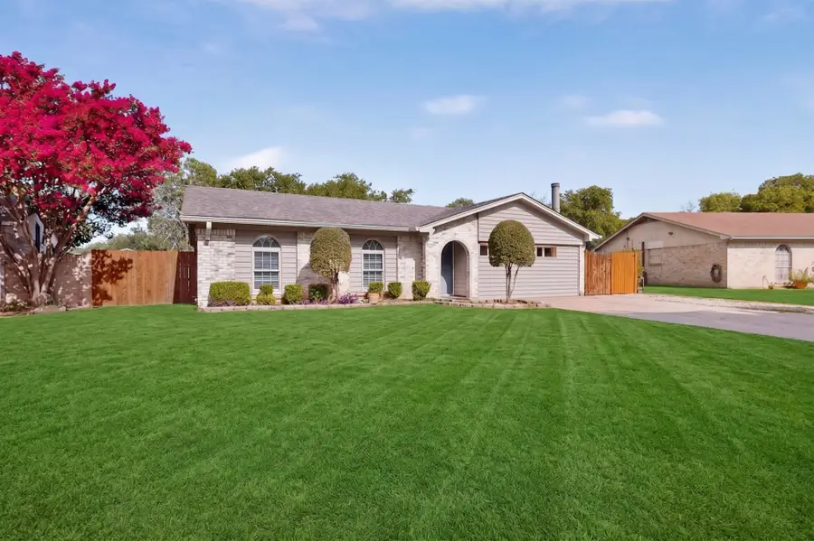 2041 Hemlock Drive, Haltom City, TX 76117 - #3