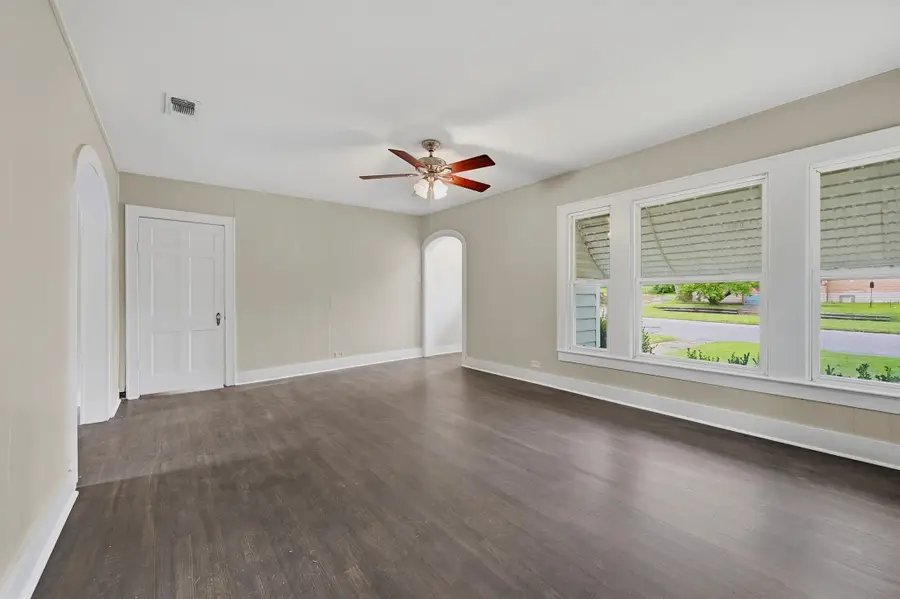 408 S Tone Avenue, Denison, TX 75020 - #3