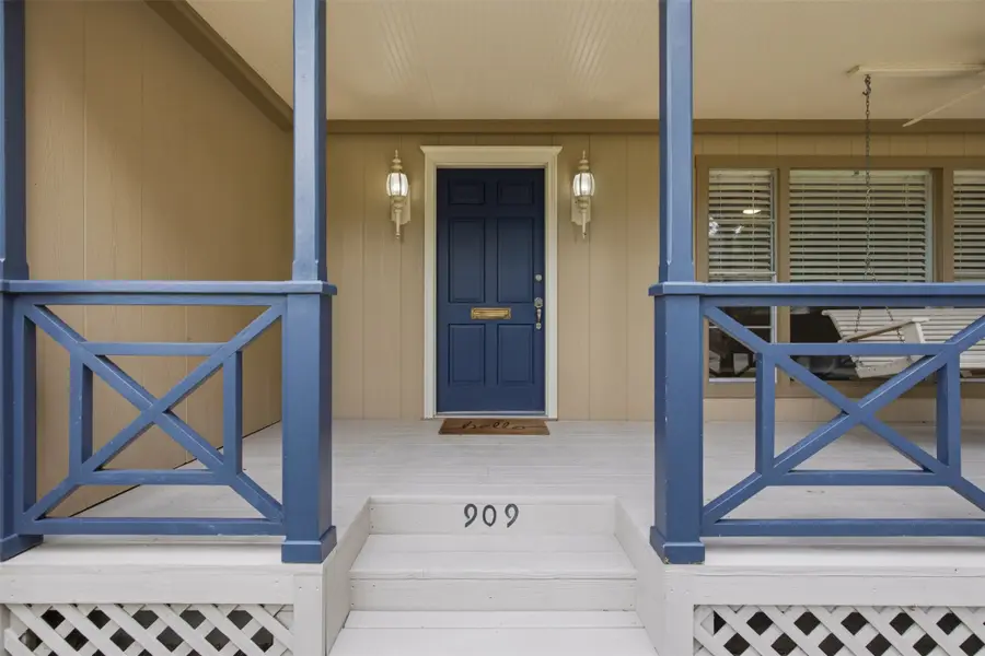 909 Keith Pumphrey Drive, River Oaks, TX 76114 - #3