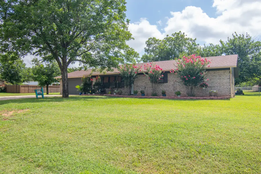 105 Greentree Circle, Early, TX 76802 - #2