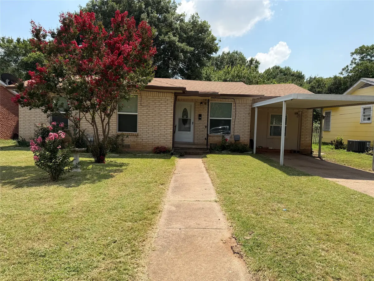 809 S Van Buren, McGregor, TX 76657 - #1