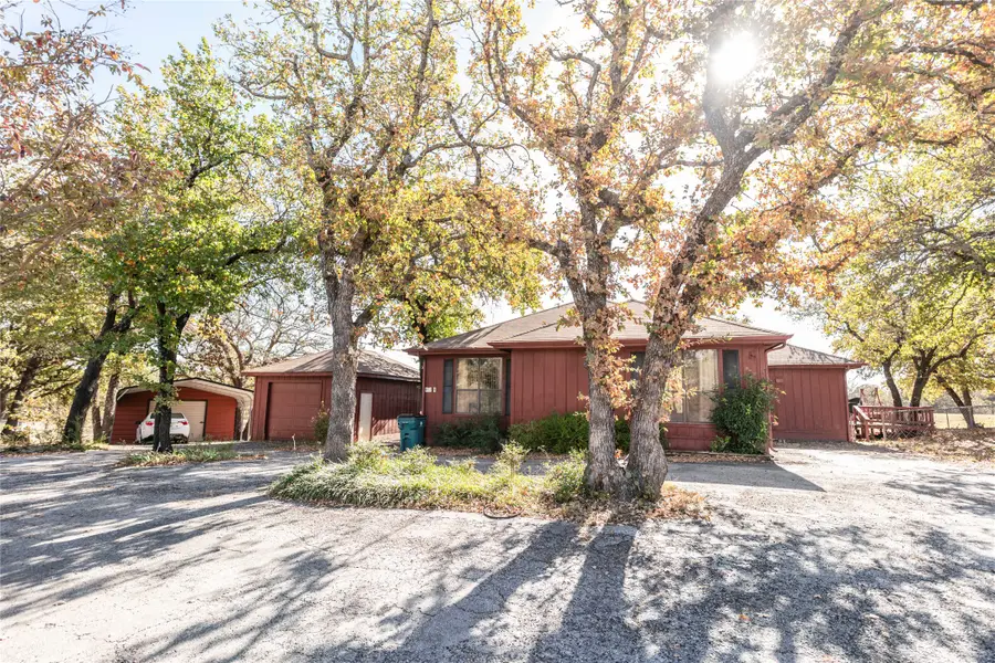 121 Fairway Drive, Nocona, TX 76255 - #2