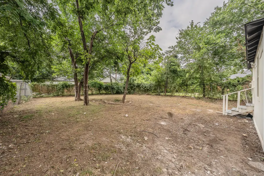 1416 E Myrtle Street, Fort Worth, TX 76104 - #3
