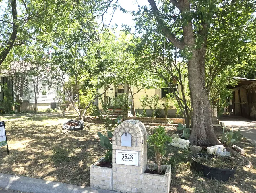 3528 Panola Avenue, Fort Worth, TX 76103 - #2