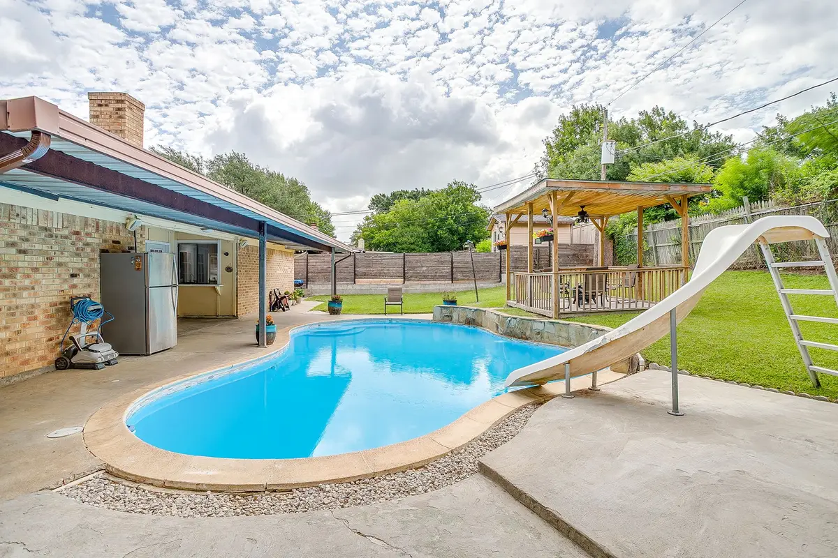 2421 Parkside Drive, Grand Prairie, TX 75052 - #1