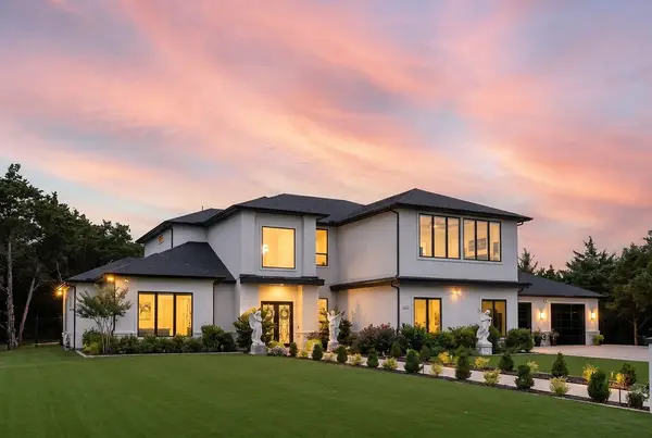 234 City View Court, Cedar Hill, TX 75104