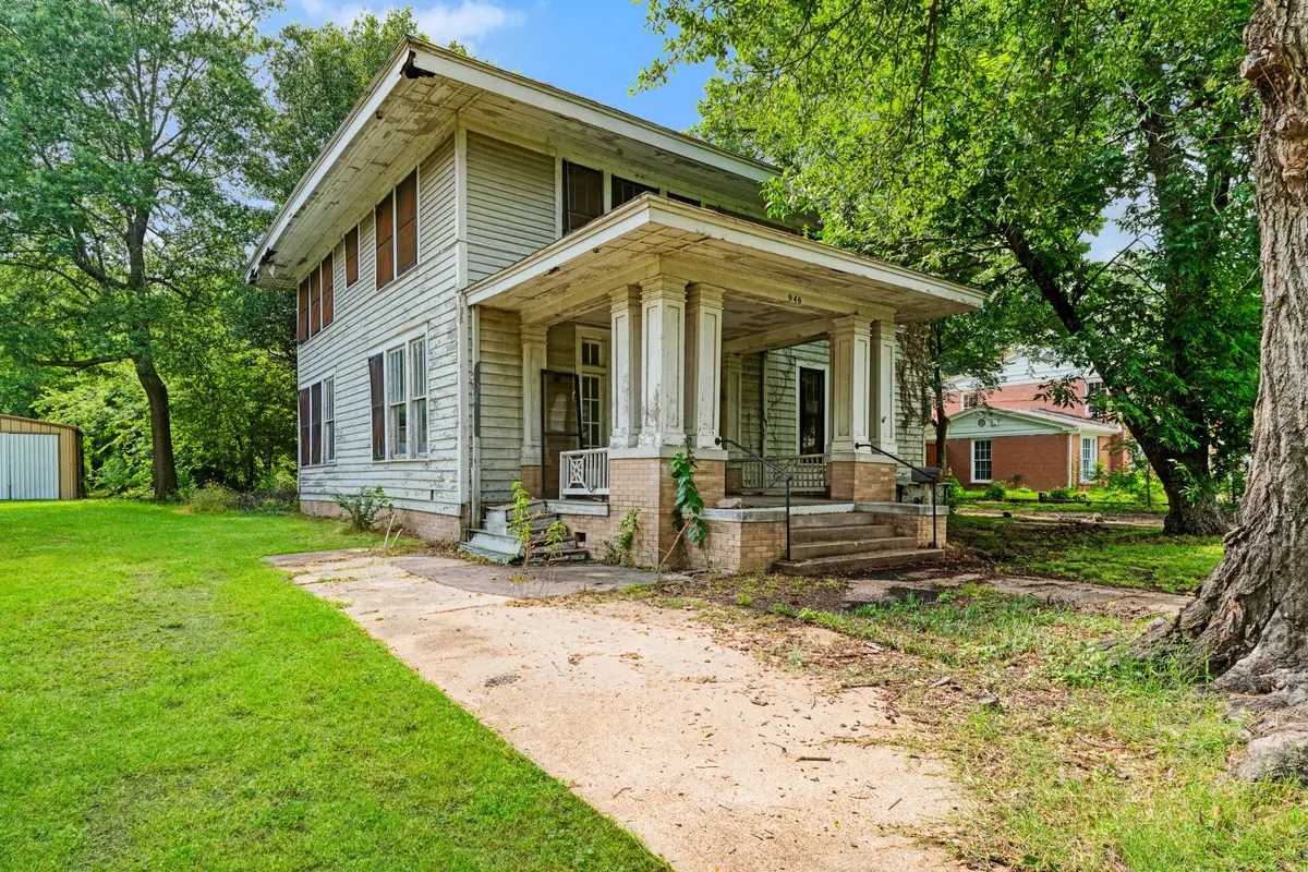 946 S Church Street, Paris, TX 75460 - #1