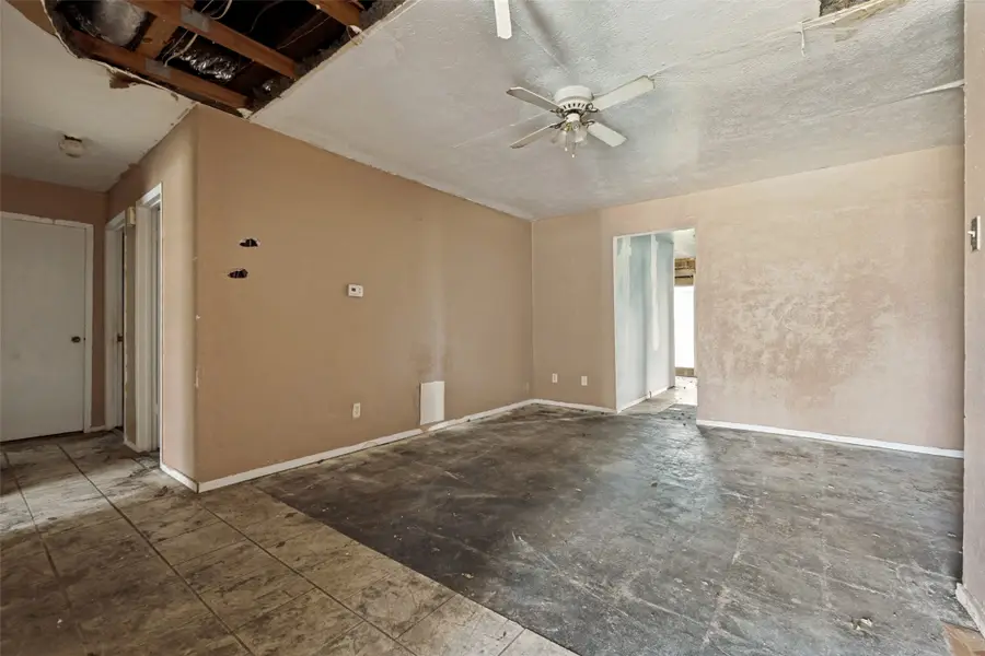 6419 Gentle River Drive, Dallas, TX 75241 - #3