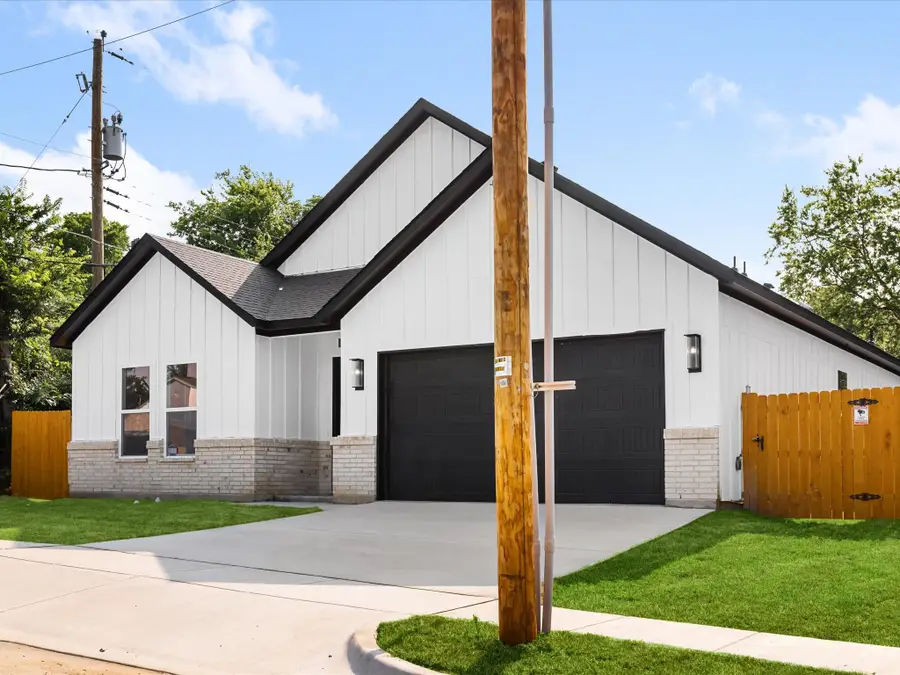 2127 Amanda Avenue, Fort Worth, TX 76105 - #2