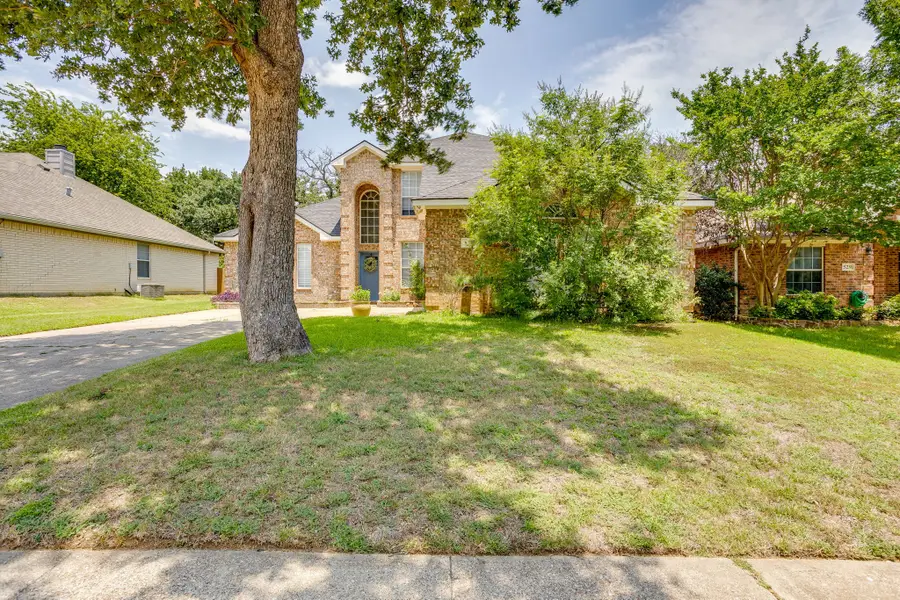 525 Oakbrook Drive, Burleson, TX 76028 - #2