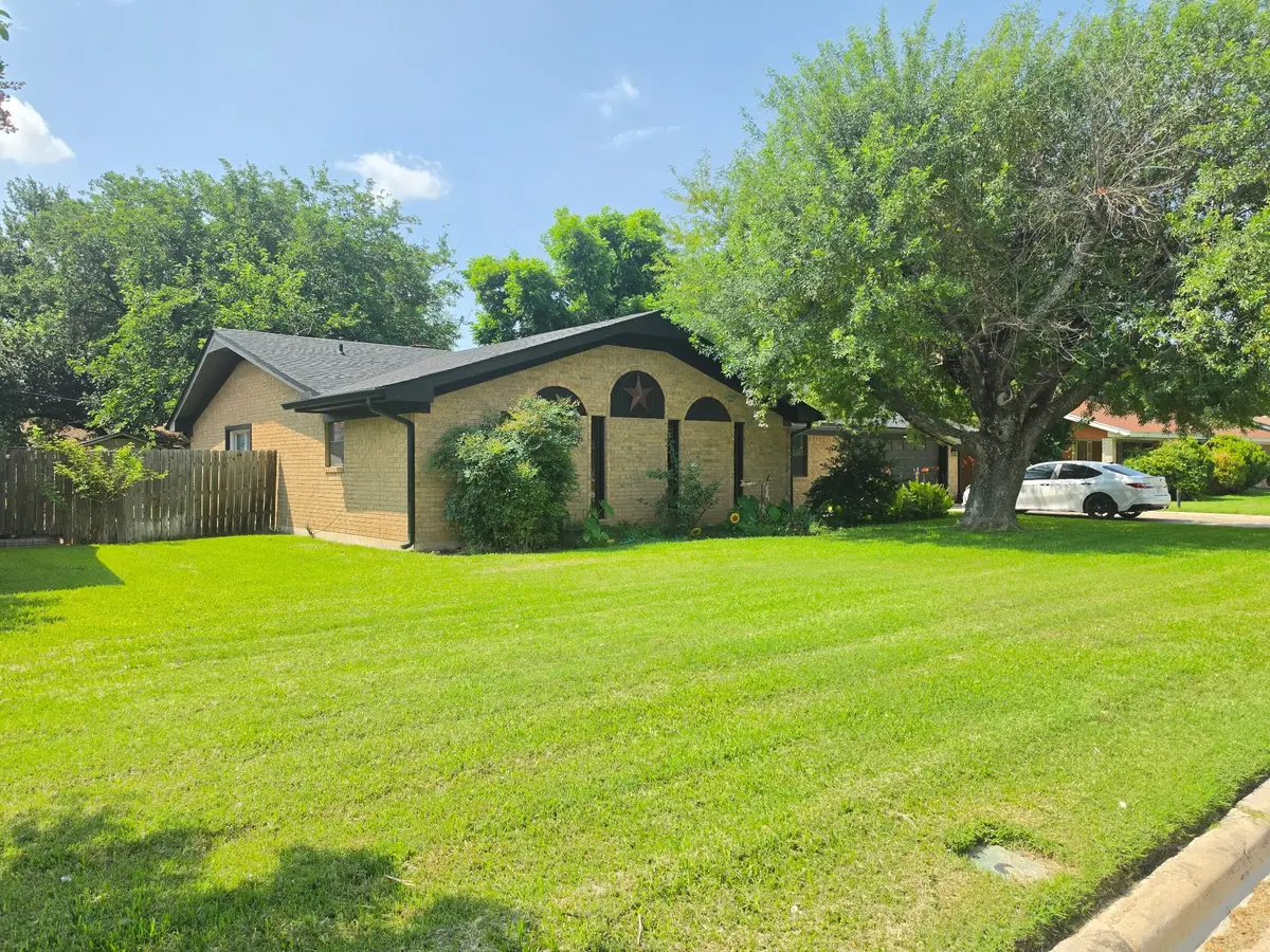 2404 Monticello Street, Brownwood, TX 76801 - #1