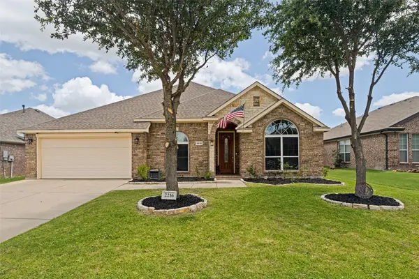 2216 Woodberry Drive, Forney, TX 75126
