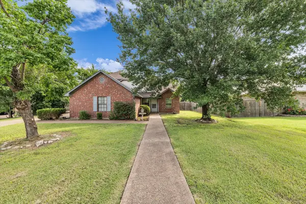 115 Turtle Cove Drive, Elm Mott, TX 76640
