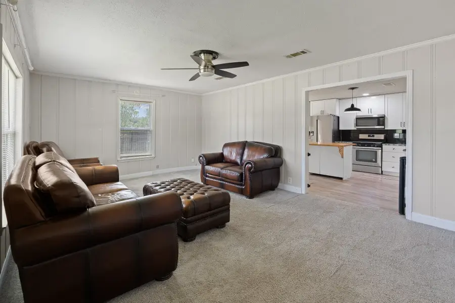 111 W Shelton Street, Alvarado, TX 76009 - #3