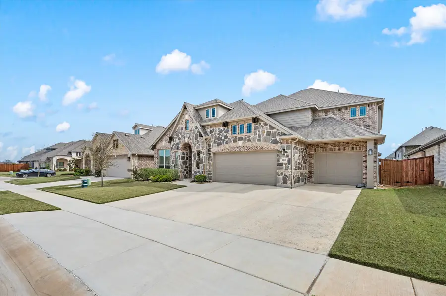 1003 Moss Grove Trail, Justin, TX 76247 - #2