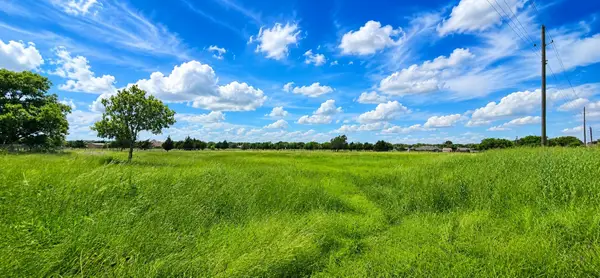 711 Robnett Road, Waxahachie, TX 75165