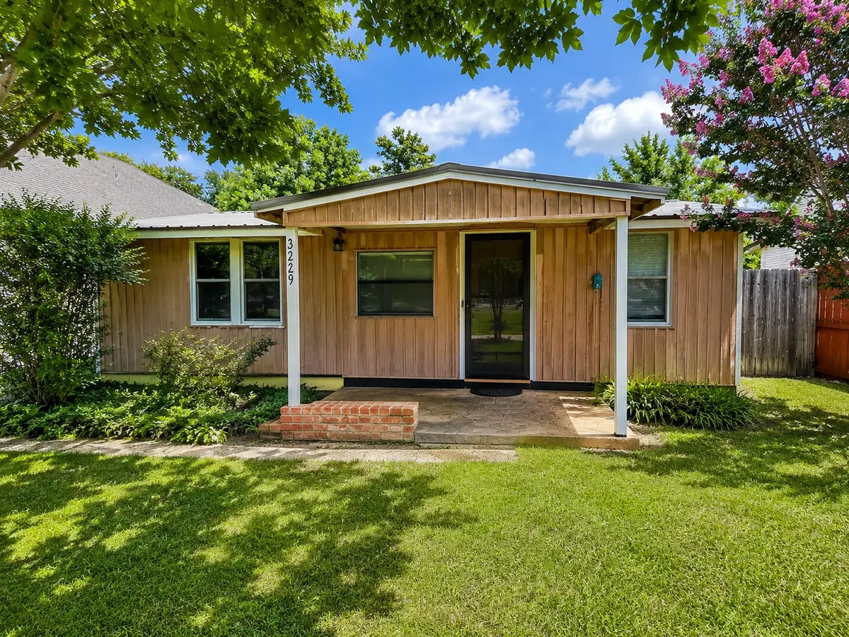 3229 Hiawatha Trail, Lake Worth, TX 76135 - #1
