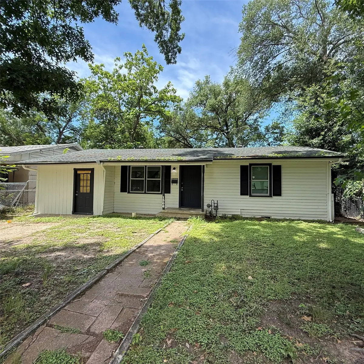 1306 Liveoak Avenue, Corsicana, TX 75110 - #1
