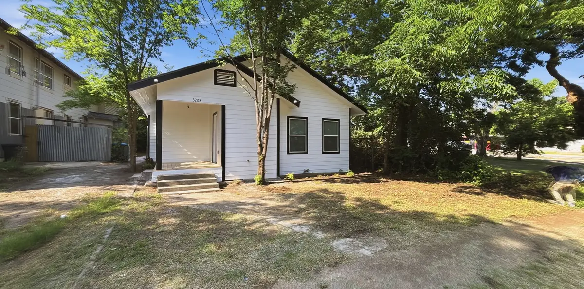 3208 Avenue J, Fort Worth, TX 76105 - #1