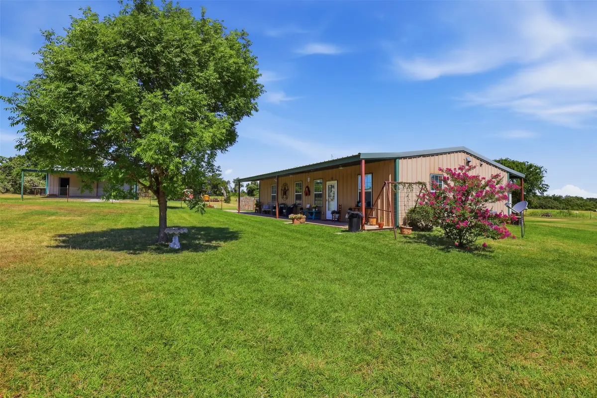 5770 W Highway 199, Springtown, TX 76082 - #1