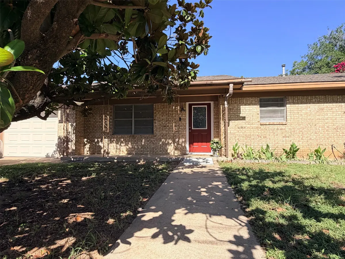 307 N Victor Street, Comanche, TX 76442 - #1