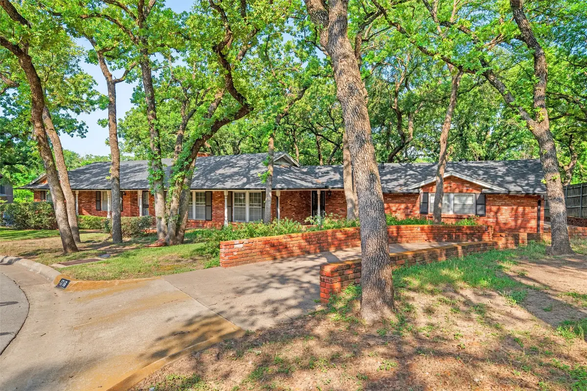 1716 Jacqueline Court, Fort Worth, TX 76112 - #1