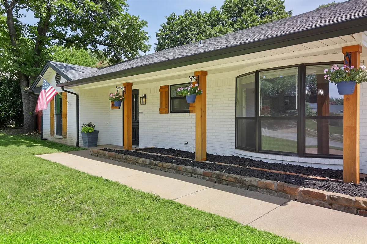 2917 Cresthaven Drive, Grapevine, TX 76051 - #1