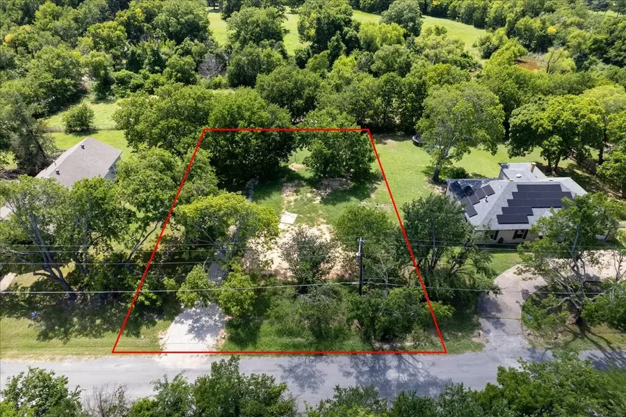 704 N Denison Street, Bells, TX 75414 - #3