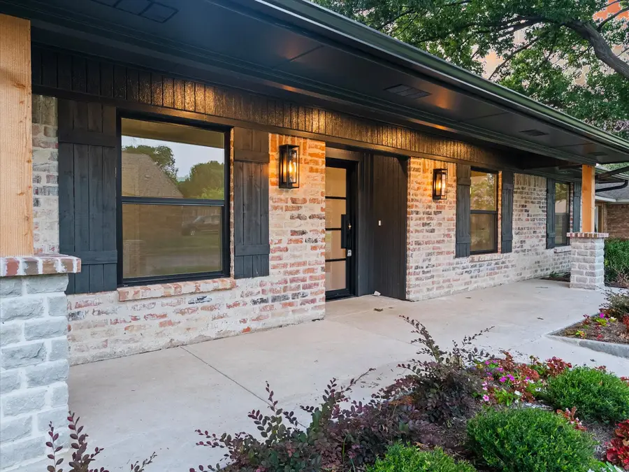 2813 Staffordshire Drive, Carrollton, TX 75007 - #2