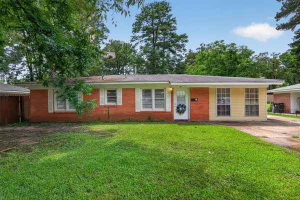 305 8th Street Ne, Springhill, LA 71075