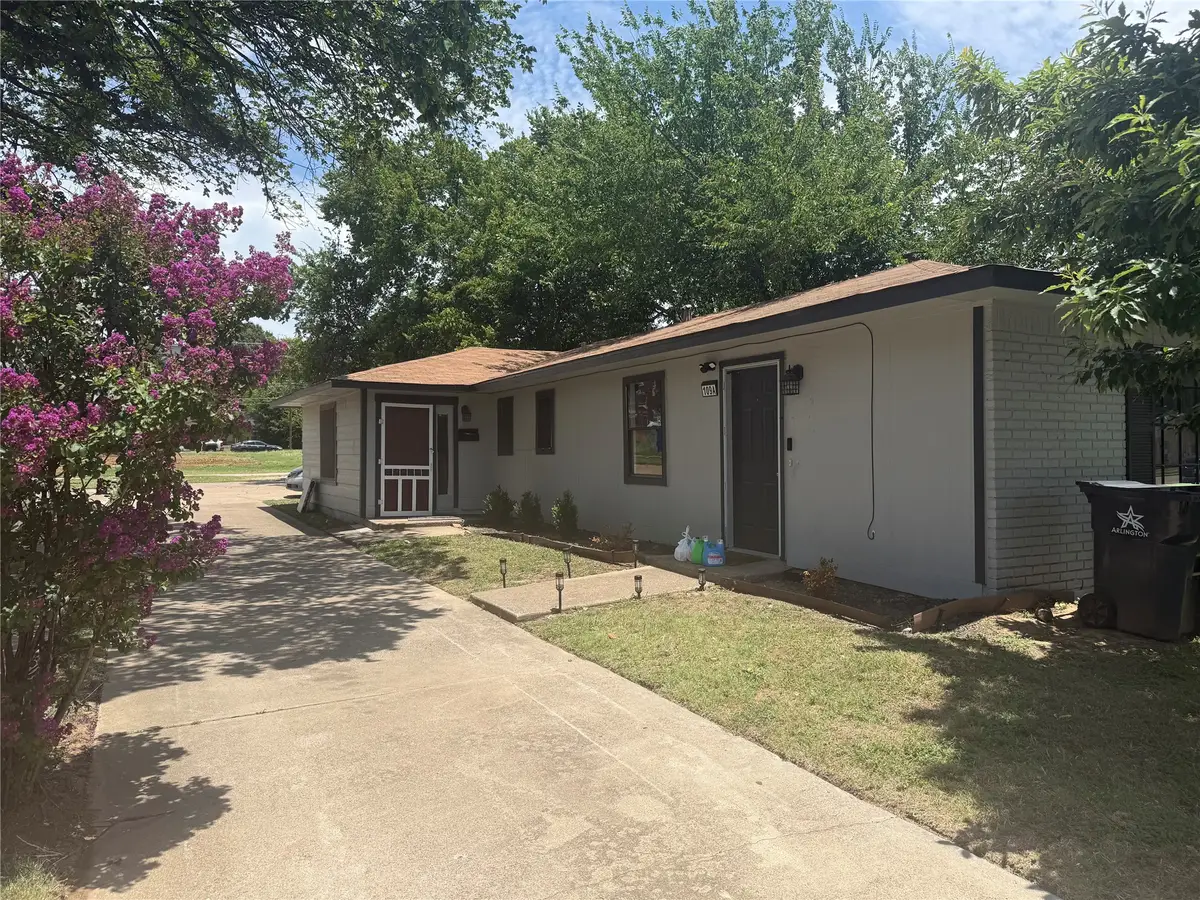 109 Ray Street, Arlington, TX 76010 - #1