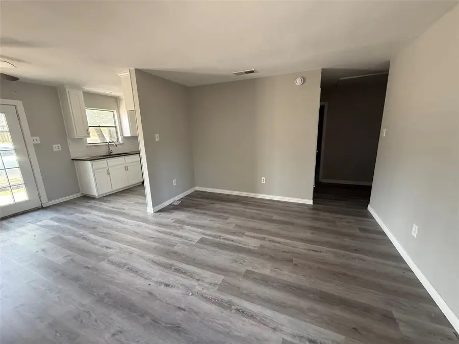 109 Ray Street, Arlington, TX 76010 - #3