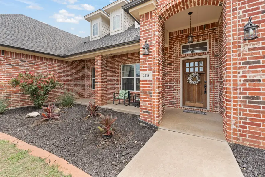 2211 Nottaway Drive, Cleburne, TX 76033 - #2