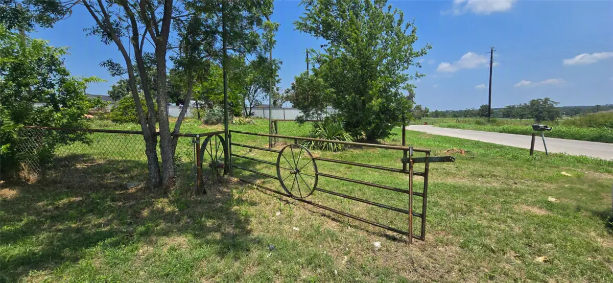 251 Rhoades Lane, Springtown, TX 76082 - #1