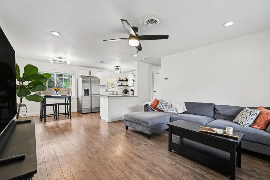 411 E Tucker Boulevard, Arlington, TX 76010 - #2