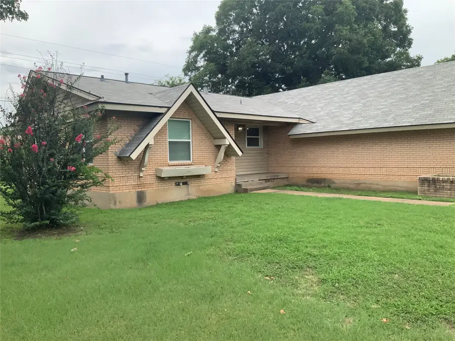 1421 N 9th Street, Midlothian, TX 76065 - #2