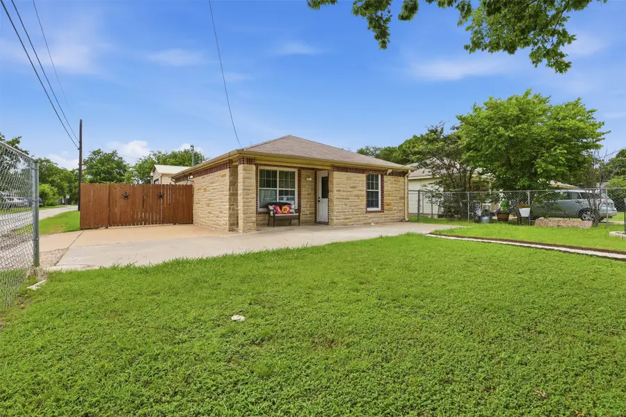 201 Eastland Street, Cleburne, TX 76031 - #3