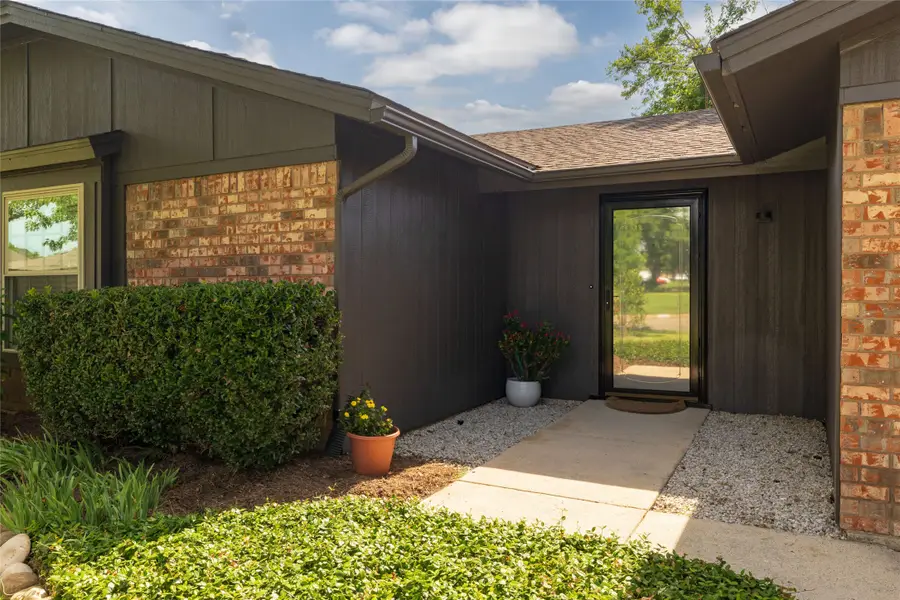 6528 Sherri Lane, North Richland Hills, TX 76182 - #2